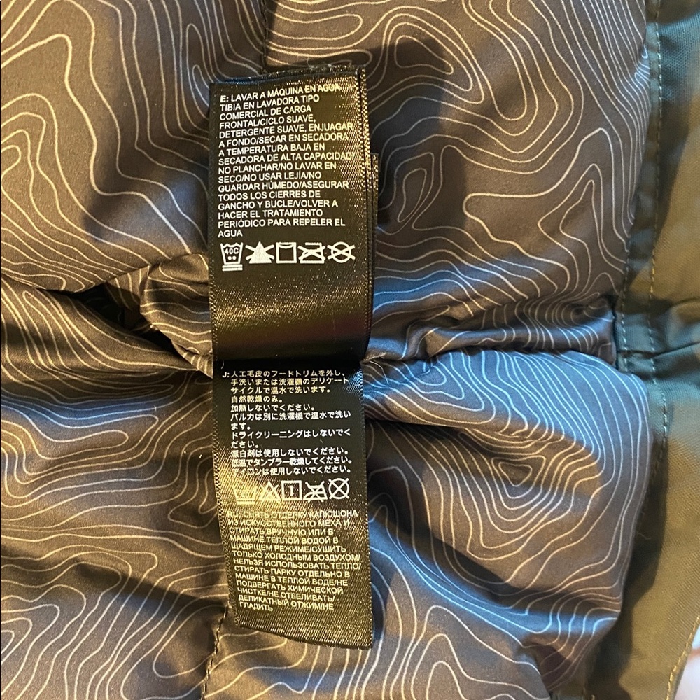 The North Face McMurdo Down Parka -Men’s Size S, Color Olive Green - Picture 11 of 13